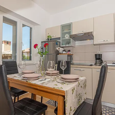 2 Bedroom Cozy In Betina Betina (Sibenik-Knin)
